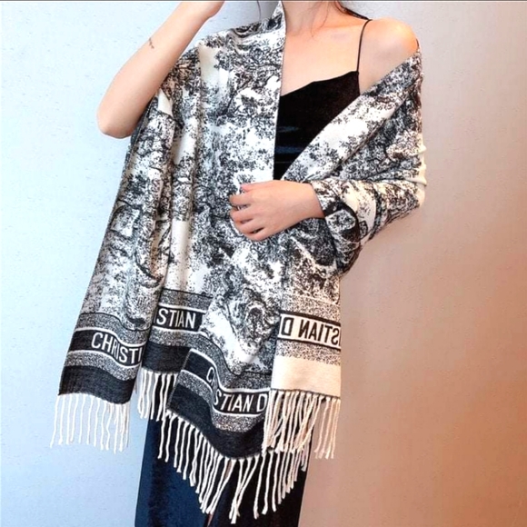 Accessories - CASHMERE SCARF NWOT